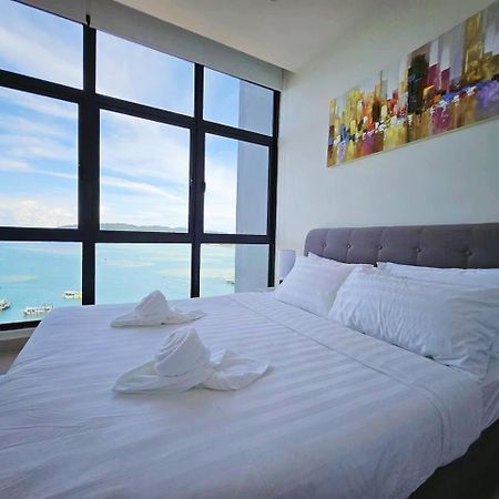 Sunset Seaview Studio Apartment At Kota Kinabalu City Centre Bagian luar foto